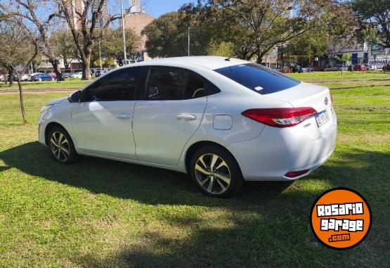 Autos - Toyota Yaris XLS pack 2022 Nafta 137000Km - En Venta