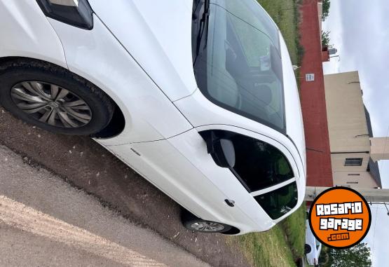 Autos - Volkswagen Gol trend 2017 Nafta 95000Km - En Venta