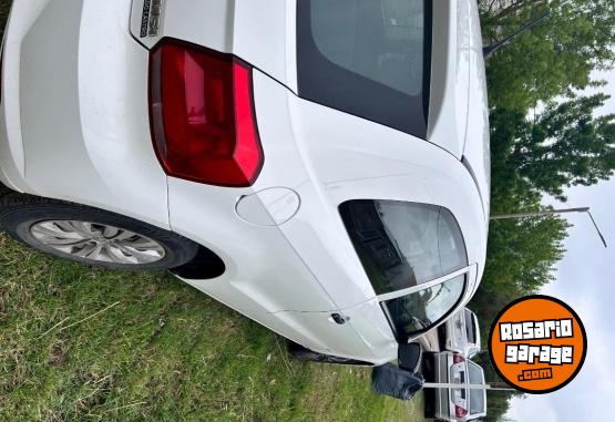 Autos - Volkswagen Gol trend 2017 Nafta 95000Km - En Venta