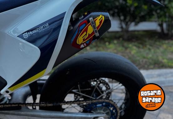 Motos - Husqvarna 701 supermoto 2018 Nafta 14000Km - En Venta
