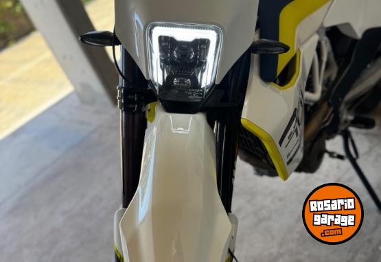 Motos - Husqvarna 701 supermoto 2018 Nafta 14000Km - En Venta