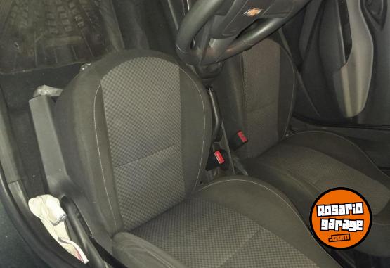 Autos - Chevrolet Onix joy 2019 Nafta 82000Km - En Venta