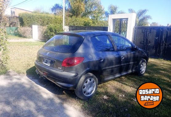 Autos - Peugeot 206 2011 Nafta 204000Km - En Venta