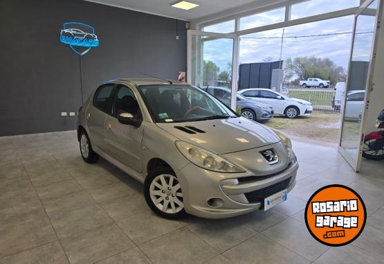 Autos - Peugeot 207 compact xs 2009 Nafta 218000Km - En Venta