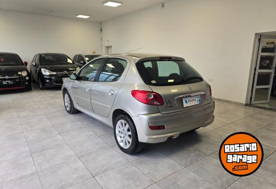 Autos - Peugeot 207 compact xs 2009 Nafta 218000Km - En Venta