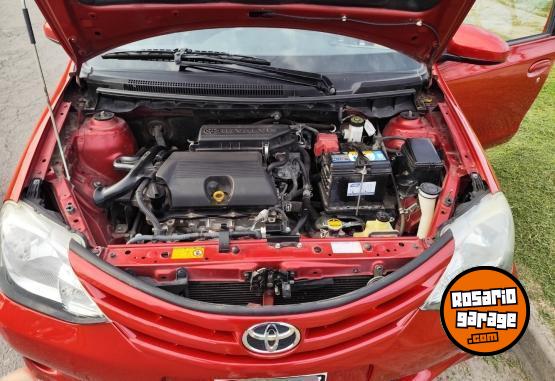 Autos - Toyota Etios 2014 Nafta 107000Km - En Venta