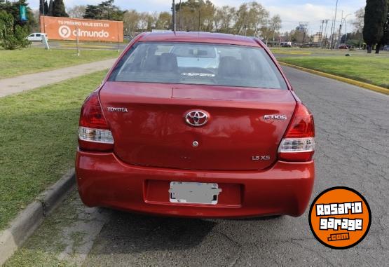 Autos - Toyota Etios 2014 Nafta 107000Km - En Venta