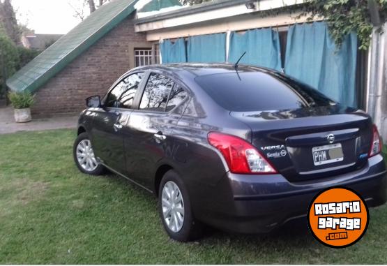 Autos - Nissan Versa / V. Sense 1.6 PD 2015 Nafta 126500Km - En Venta