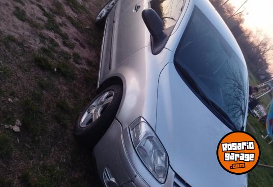 Autos - Volkswagen Fox 2006 Nafta 200000Km - En Venta