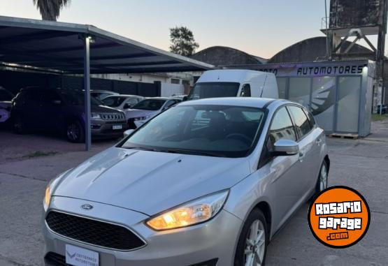 Autos - Ford Focus 1.6 S MT 2016 Nafta 132000Km - En Venta