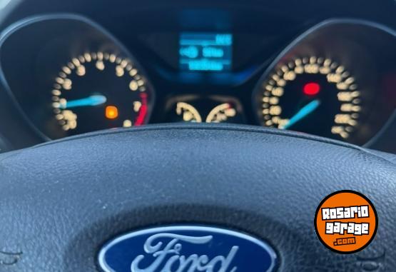 Autos - Ford Focus 1.6 S MT 2016 Nafta 132000Km - En Venta