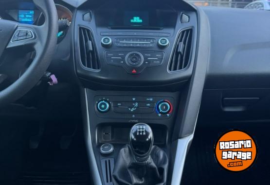 Autos - Ford Focus 1.6 S MT 2016 Nafta 132000Km - En Venta