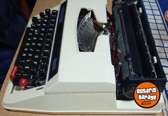 Hogar - Vendo m�quina de escribir. Escucho oferta - En Venta