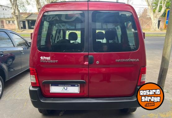 Utilitarios - Peugeot Partner Patagonica 2022 Diesel 100000Km - En Venta