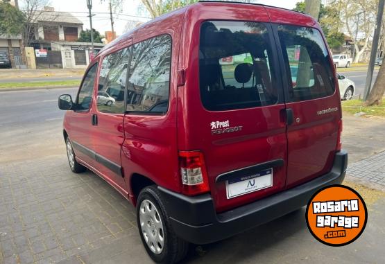 Utilitarios - Peugeot Partner Patagonica 2022 Diesel 100000Km - En Venta