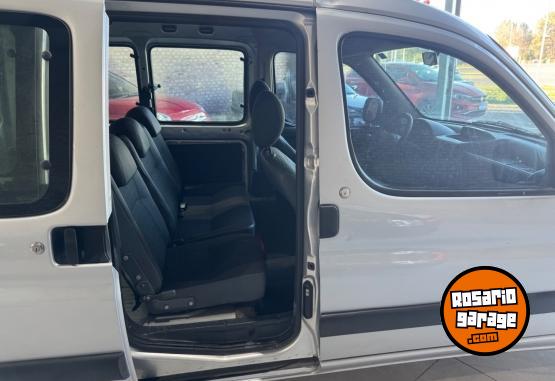 Utilitarios - Peugeot PARTNER FURGON MIXTA 2014 Diesel 240000Km - En Venta