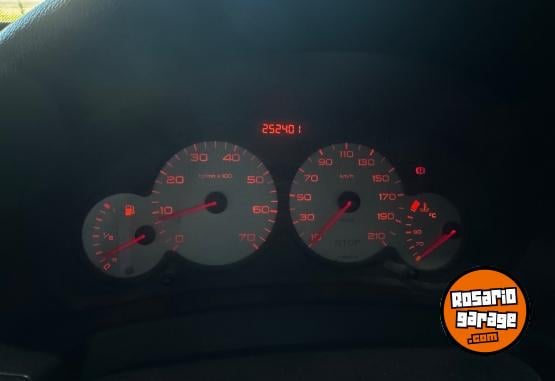 Utilitarios - Peugeot PARTNER FURGON MIXTA 2014 Diesel 240000Km - En Venta