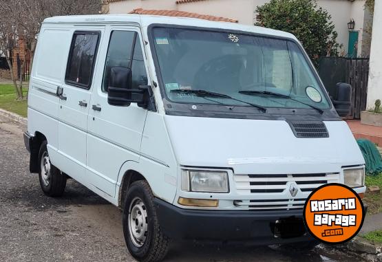 Utilitarios - Renault Trafic 1998 Diesel 11111Km - En Venta