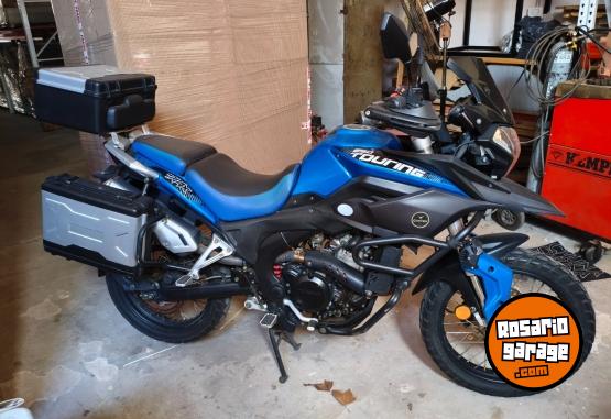 Motos - Corven Touring 250 2017 Nafta 17000Km - En Venta