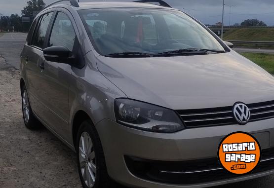 Autos - Volkswagen Suran trendline 2010 GNC 124000Km - En Venta