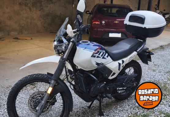 Motos - Hero X-Pulse 200 2023 Nafta 4544Km - En Venta