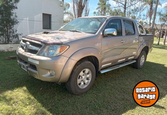 Camionetas - Toyota HILUX SR 4X2 2007 Diesel 130000Km - En Venta