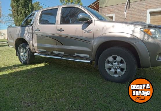 Camionetas - Toyota HILUX SR 4X2 2007 Diesel 130000Km - En Venta