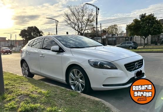 Autos - Volvo V40 T4 Luxury 2013 Nafta 85000Km - En Venta