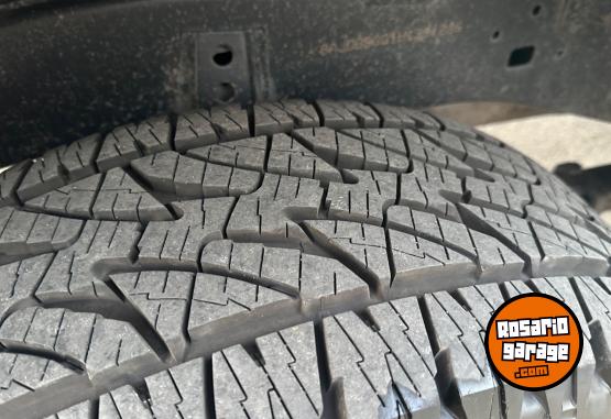 Camionetas - Toyota Hilux D\Cab 4x4 2016 Diesel 200000Km - En Venta