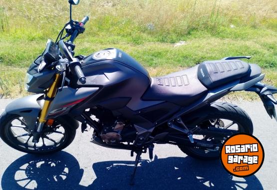 Motos - Honda Cb300 2024 Nafta 1500Km - En Venta
