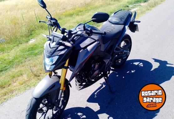 Motos - Honda Cb300 2024 Nafta 1500Km - En Venta