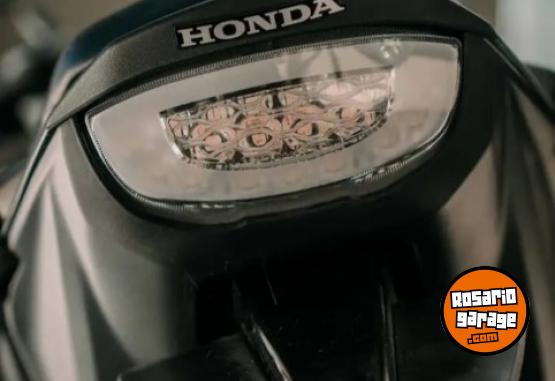 Motos - Honda Cb300 2024 Nafta 1500Km - En Venta
