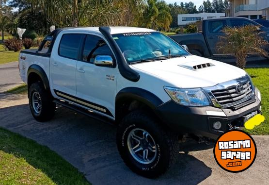 Camionetas - Toyota Hilux c/d srv 3.0 cuero 2014 Diesel 225000Km - En Venta