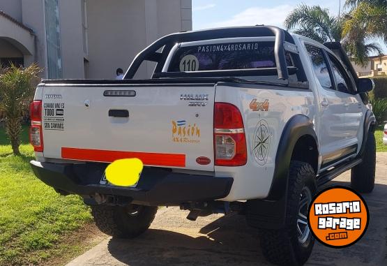 Camionetas - Toyota Hilux c/d srv 3.0 cuero 2014 Diesel 225000Km - En Venta
