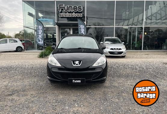 Autos - Peugeot 207 2011 Nafta 215000Km - En Venta