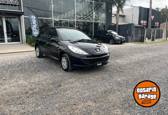 Autos - Peugeot 207 2011 Nafta 215000Km - En Venta