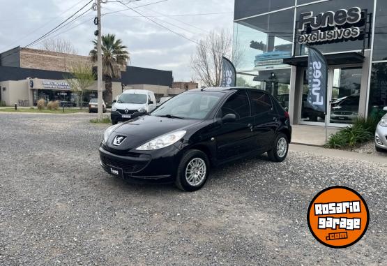 Autos - Peugeot 207 2011 Nafta 215000Km - En Venta