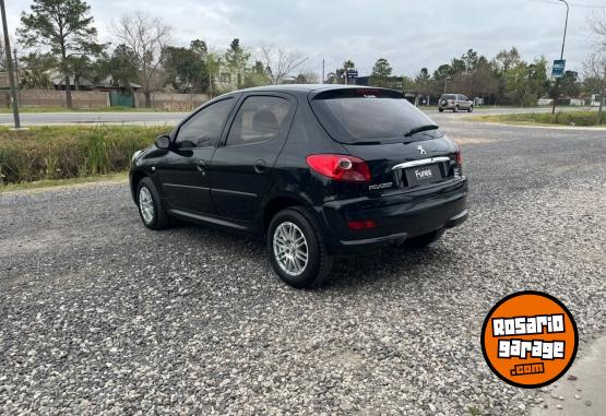 Autos - Peugeot 207 2011 Nafta 215000Km - En Venta