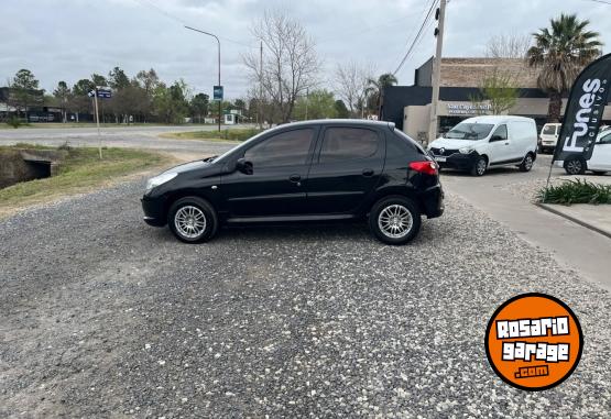 Autos - Peugeot 207 2011 Nafta 215000Km - En Venta