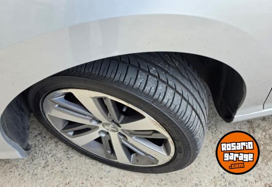 Autos - Peugeot 308 2017 Nafta 67000Km - En Venta