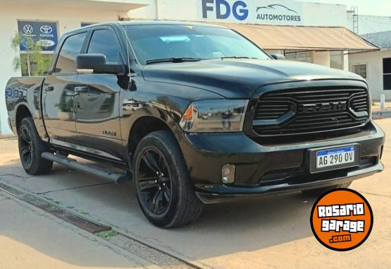 Camionetas - RAM Laramie 5.7L 2023 Nafta 93000Km - En Venta