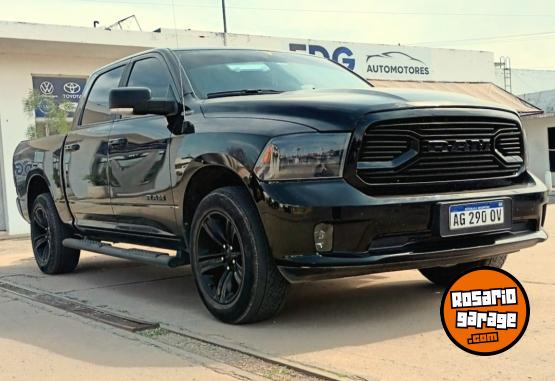 Camionetas - RAM Laramie 5.7L 2023 Nafta 93000Km - En Venta