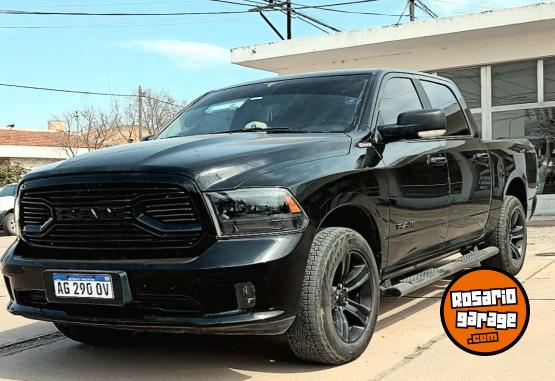 Camionetas - RAM Laramie 5.7L 2023 Nafta 93000Km - En Venta