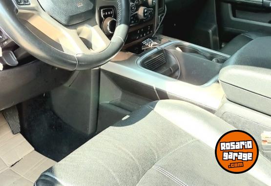 Camionetas - RAM Laramie 5.7L 2023 Nafta 93000Km - En Venta