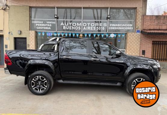 Camionetas - Toyota Hilux srx at 2025 Diesel 45000Km - En Venta
