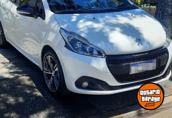 Autos - Peugeot 208 2020 Nafta 66000Km - En Venta