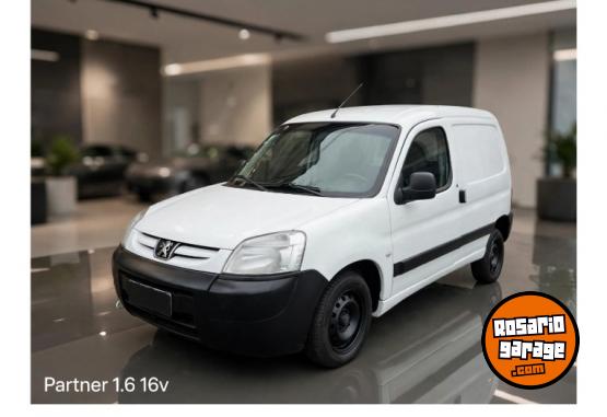 Utilitarios - Peugeot Partner 2018 GNC 148000Km - En Venta