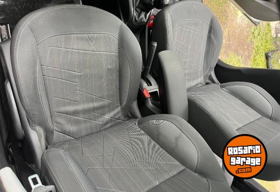 Autos - Peugeot 208 feline 2014 Nafta 83600Km - En Venta