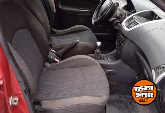 Autos - Peugeot 2010 2010 Nafta 165000Km - En Venta