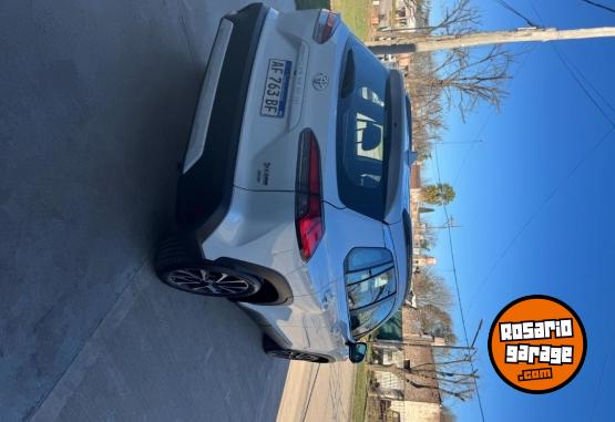 Autos - Toyota Corolla Cross SEG 2023 Nafta 6000Km - En Venta